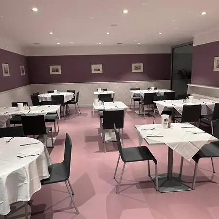 Hotel Caroline