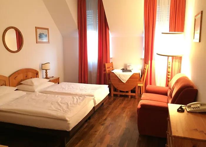 Caroline Hotel