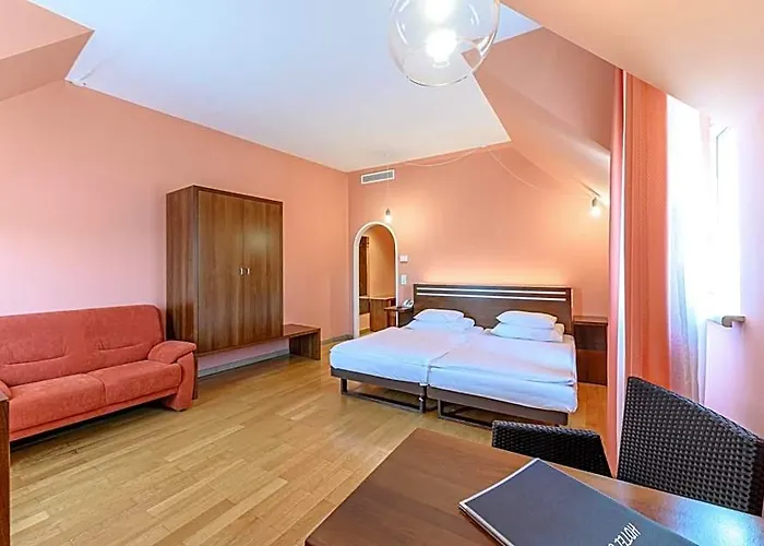 Hotel Caroline 3*